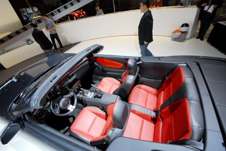  Chevrolet Camaro Convertible 2011 года  (фото 62 из 82)